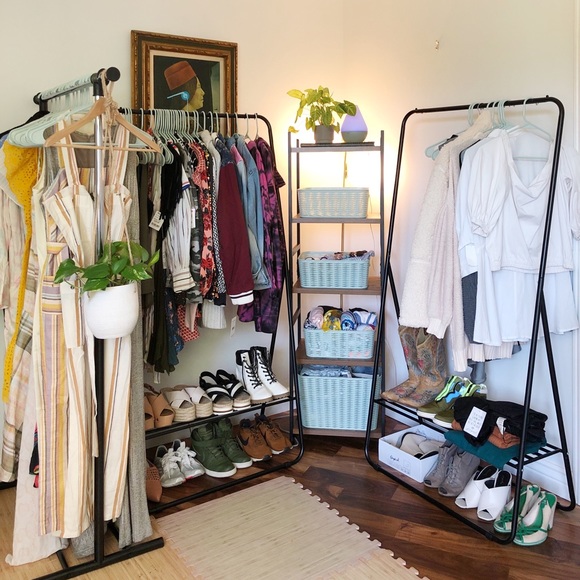 Meet your Posher, Kylie - Picture 2 of 10